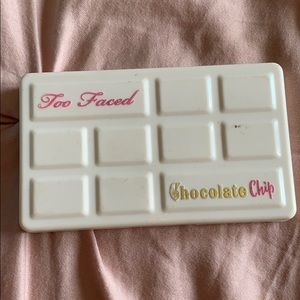 Too faced chocolate chip palette